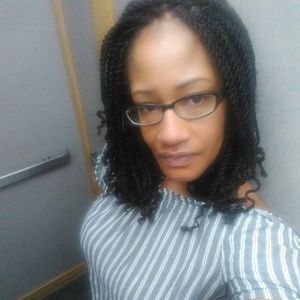 Meet your Posher, Ebony